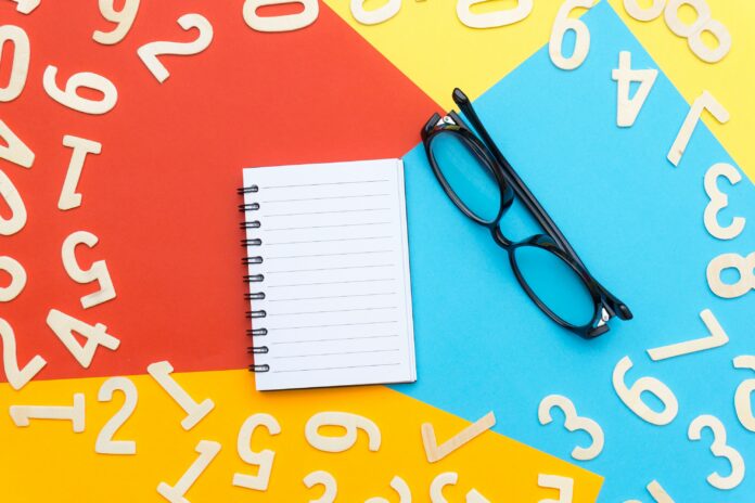 Découvrez en vidéo la signification de votre date de naissance en numérologie!