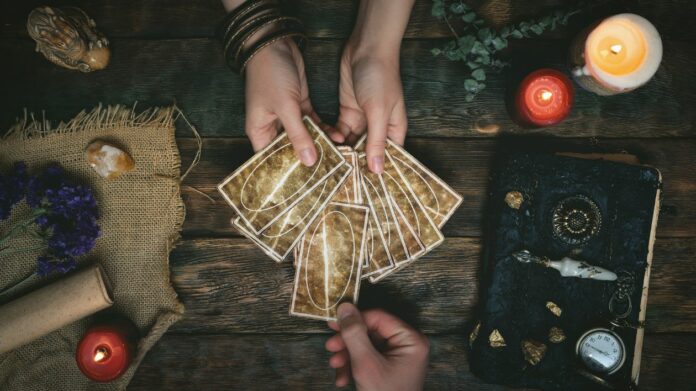 Tarot quelles cartes symbolisent un nouveau départ